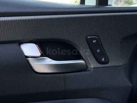 Hyundai Santa Fe 2020 года за 12 333 000 тг. в Астана – фото 18