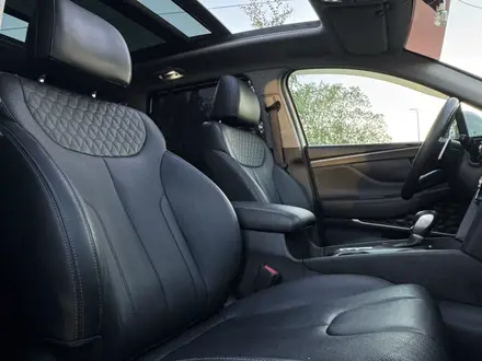 Hyundai Santa Fe 2020 года за 12 333 000 тг. в Астана – фото 27