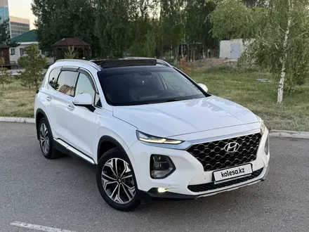 Hyundai Santa Fe 2020 года за 12 333 000 тг. в Астана
