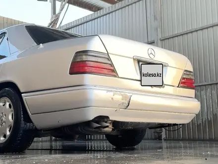 Mercedes-Benz E 280 1994 года за 1 555 000 тг. в Тараз – фото 4