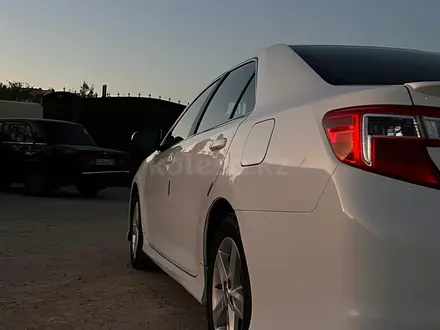 Toyota Camry 2014 года за 6 200 000 тг. в Жанаозен – фото 7