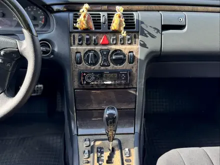 Mercedes-Benz E 320 2001 года за 3 800 000 тг. в Алматы – фото 8