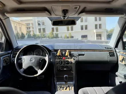 Mercedes-Benz E 320 2001 года за 3 800 000 тг. в Алматы – фото 7