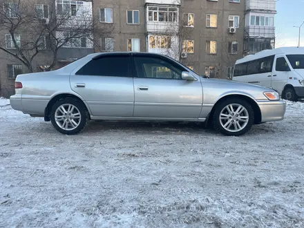 Toyota Camry 2000 года за 4 000 000 тг. в Астана – фото 2