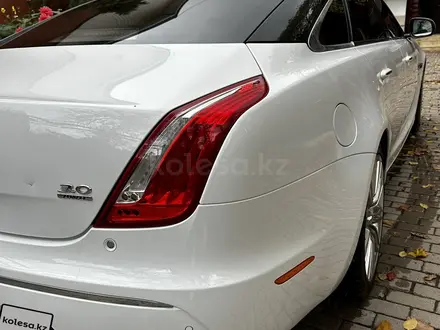 Jaguar XJ 2015 года за 15 000 000 тг. в Алматы – фото 3