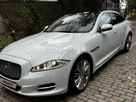 Jaguar XJ 2015 года за 15 000 000 тг. в Алматы – фото 7