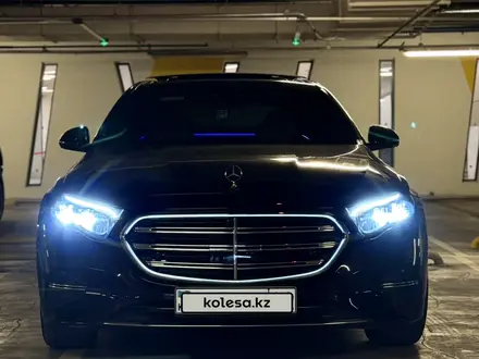 Mercedes-Benz E 300 2023 года за 40 000 000 тг. в Алматы – фото 3