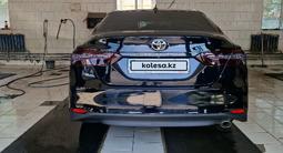 Toyota Camry 2019 года за 13 300 000 тг. в Алматы – фото 3