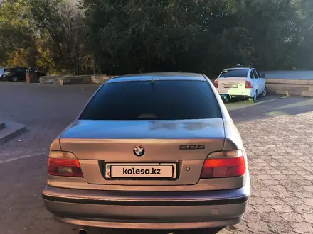 BMW 528 1996 года за 2 750 000 тг. в Астана – фото 4