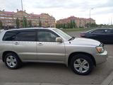 Toyota Highlander 2003 годаүшін6 700 000 тг. в Актобе – фото 2