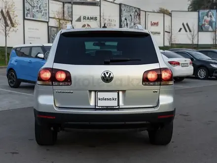 Volkswagen Touareg 2008 года за 8 700 000 тг. в Алматы – фото 4