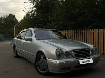 Mercedes-Benz E 320 2000 года за 5 100 000 тг. в Алматы – фото 12