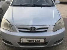 Toyota Corolla, 2005