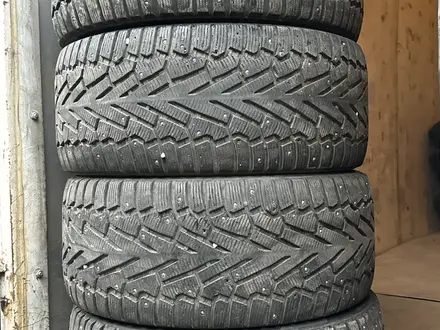 295/40/21 Pirelli. Комплект шин за 120 000 тг. в Алматы