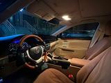 Lexus ES 300h 2013 года за 7 000 000 тг. в Атырау