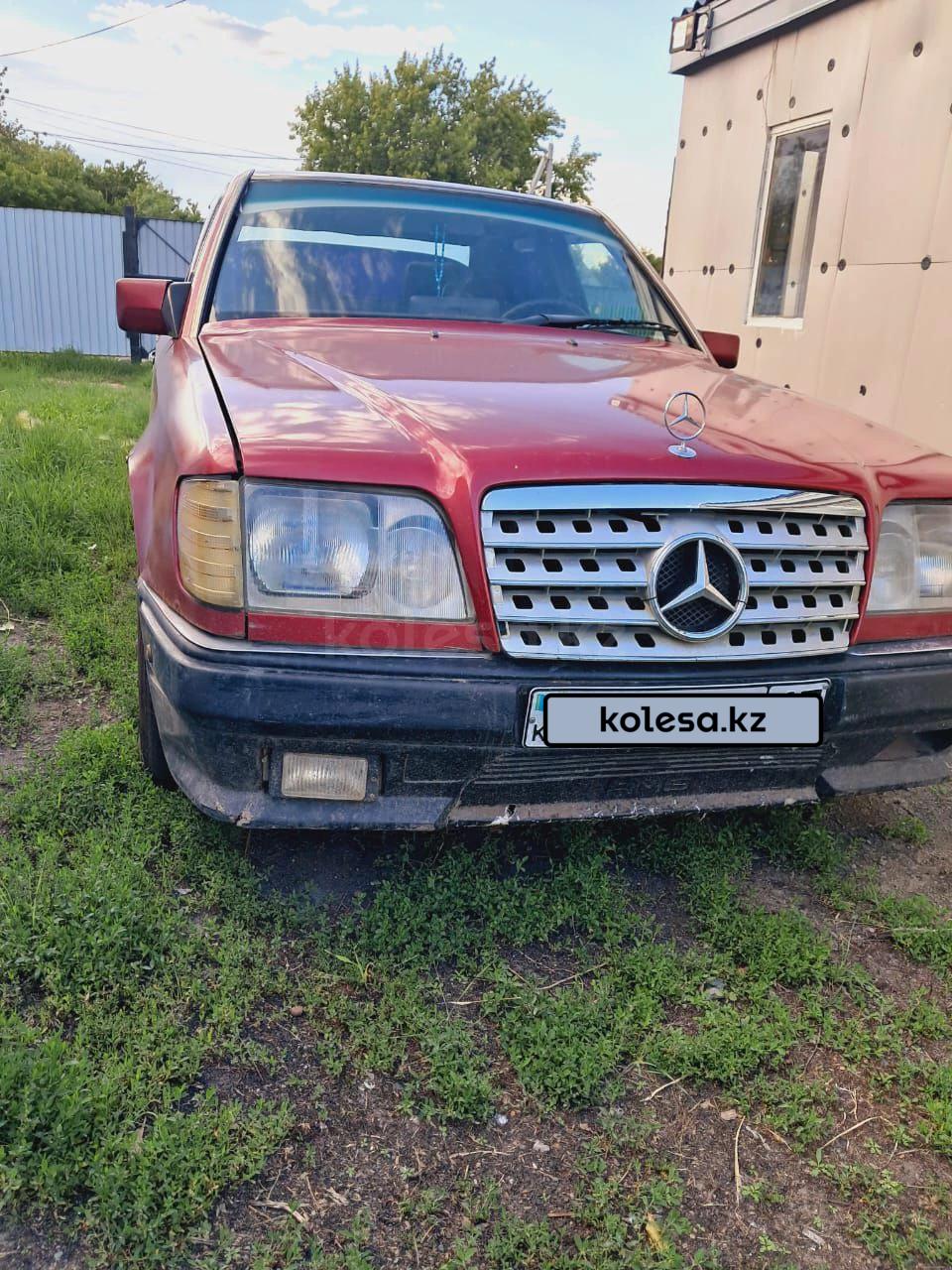 Mercedes-Benz E 220 1995 г.