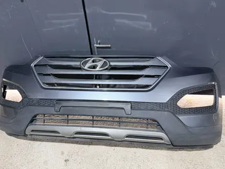 Передний бампер на Hyundai Santa Fe DM оригинал за 10 000 тг. в Актобе
