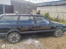 Volkswagen Passat, 1990