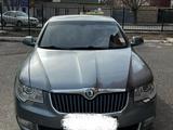 Skoda Superb 2012 года за 3 500 000 тг. в Уральск – фото 3