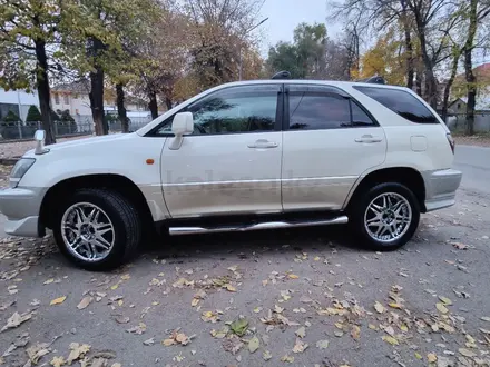 Toyota Harrier 1998 года за 4 500 000 тг. в Алматы – фото 2