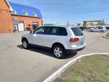 Volkswagen Touareg 2004 года за 3 850 000 тг. в Рудный – фото 3