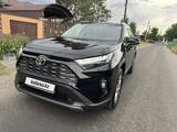 Toyota RAV4 2023 года за 18 000 000 тг. в Алматы – фото 2