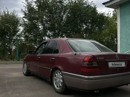 Mercedes-Benz C 220 1995 года за 550 000 тг. в Каргалы