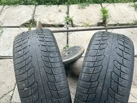 Пара зимних резин [MICHELIN] 255/50 R19 за 30 000 тг. в Есик