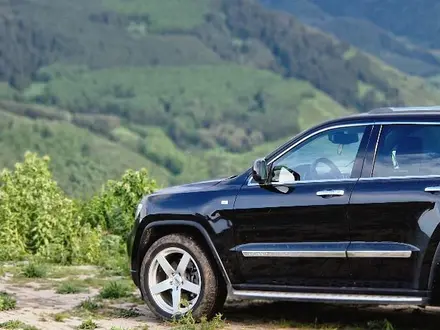 Jeep Grand Cherokee 2012 года за 11 500 000 тг. в Алматы – фото 8