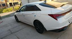 Hyundai Elantra 2021 года за 7 950 000 тг. в Туркестан – фото 2