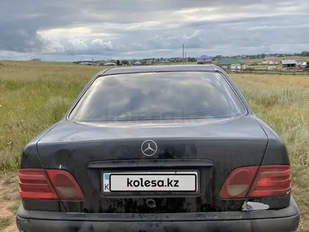 Mercedes-Benz E 200 1998 года за 1 950 000 тг. в Кокшетау – фото 3