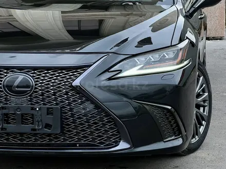 Lexus ES 350 2020 года за 25 500 000 тг. в Астана – фото 2