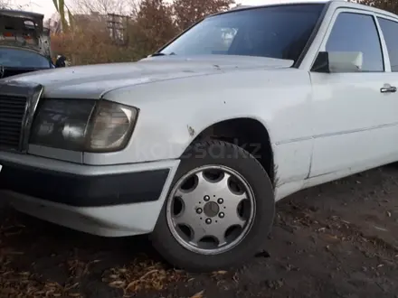 Mercedes-Benz E 200 1989 года за 900 000 тг. в Атбасар