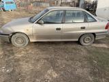 Opel Astra 1997 года за 800 000 тг. в Актобе – фото 2