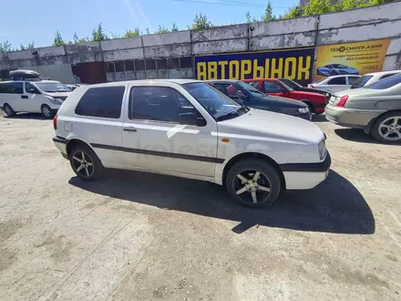 Volkswagen Golf 1997 года за 1 200 000 тг. в Костанай – фото 2