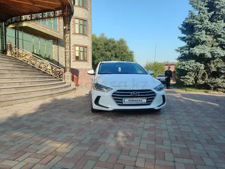 Hyundai Elantra 2018 года за 7 900 000 тг. в Алматы – фото 20