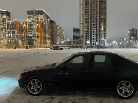 BMW 318 1994 года за 700 000 тг. в Астана – фото 4