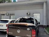 Volkswagen Amarok 2017 года за 17 600 000 тг. в Алматы – фото 2