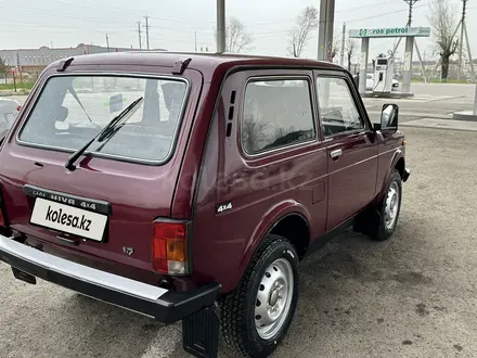 ВАЗ (Lada) Lada 2121 2000 года за 4 200 000 тг. в Алматы – фото 6