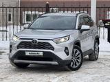 Toyota RAV4 2020 годаfor15 900 000 тг. в Актобе – фото 2