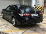 Toyota Camry 2018 года за 12 500 000 тг. в Астана – фото 3