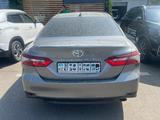 Накладка заднего бампера от TOYOTA CAMRY, б/у за 17 100 тг. в Алматы