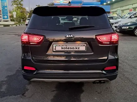 Kia Sorento 2020 года за 6 000 000 тг. в Шымкент – фото 4