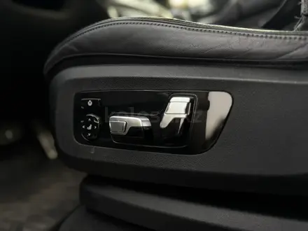 BMW X5 2019 года за 39 500 000 тг. в Алматы – фото 17