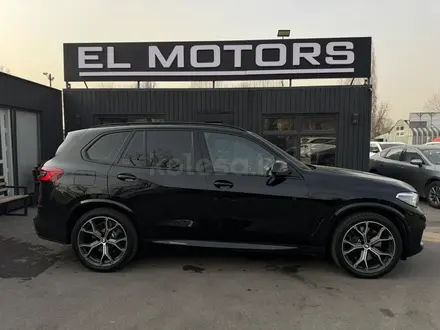 BMW X5 2019 года за 39 500 000 тг. в Алматы – фото 3