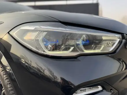 BMW X5 2019 года за 39 500 000 тг. в Алматы – фото 2
