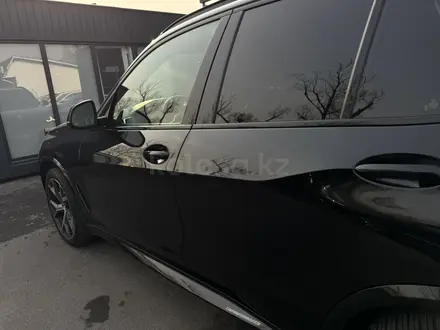 BMW X5 2019 года за 39 500 000 тг. в Алматы – фото 6
