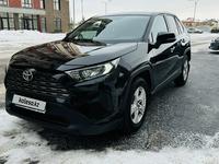 Toyota RAV4 2019 года за 14 800 000 тг. в Астана