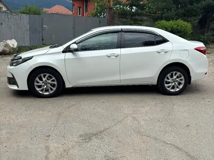 Toyota Corolla 2017 года за 6 951 000 тг. в Алматы – фото 4