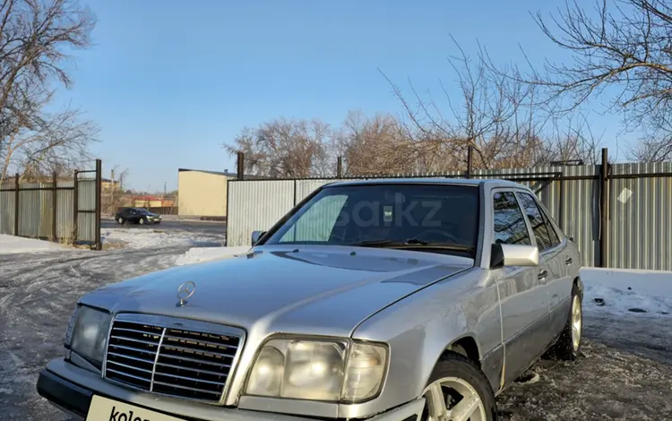 Mercedes-Benz E 220 1993 годаүшін2 000 000 тг. в Караганда